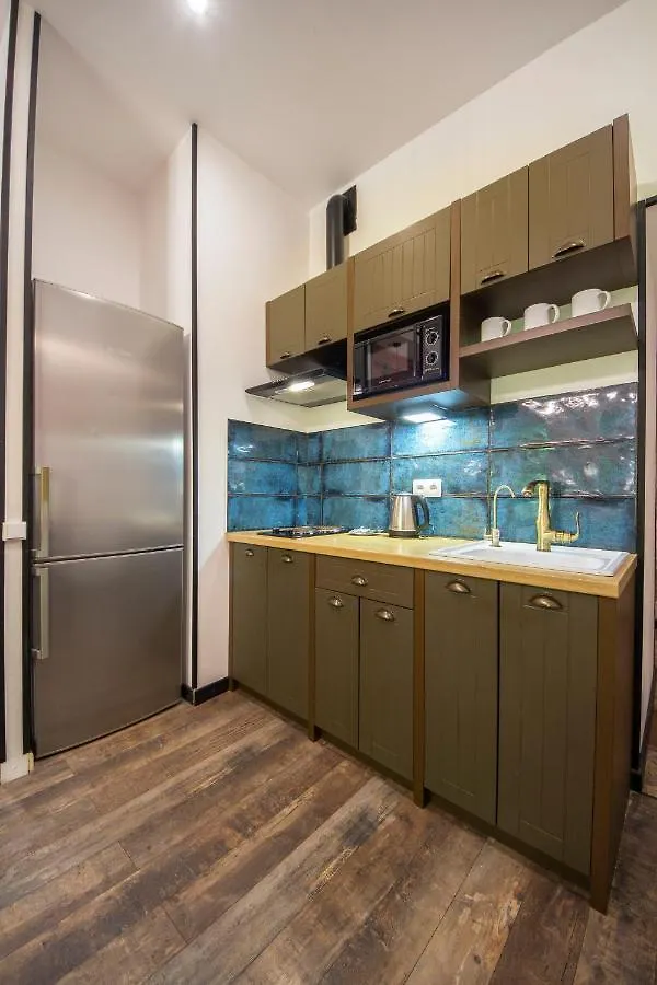 Loft Design Apartments On Desyatynnyi Ln Kijev